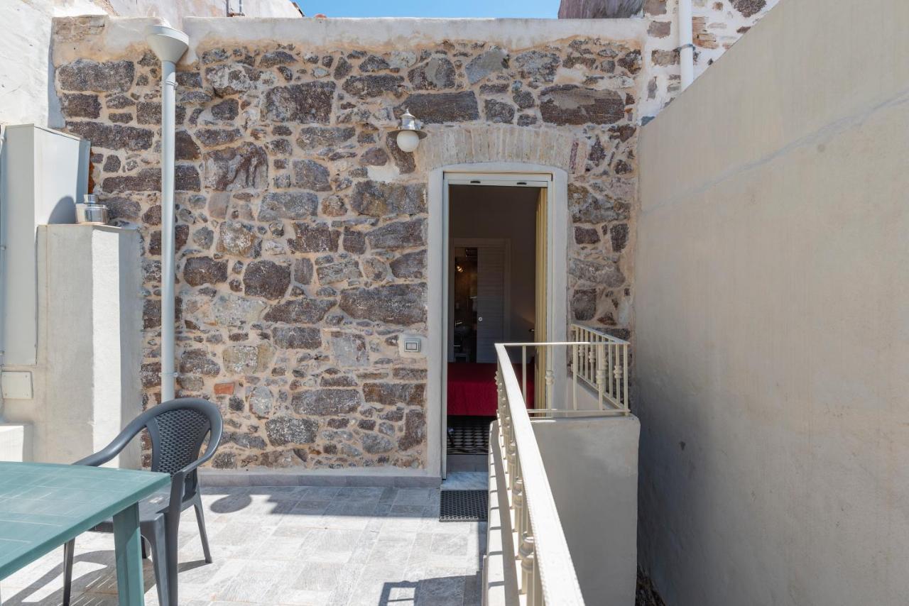 Bed and Breakfast Domo Sa Barra SantʼAntìoco Exterior foto
